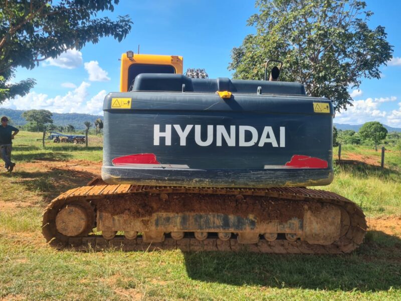 Escavadeira Hyundai Robex 220LC, em Xinguara (PA). Desconto para mensalidade!